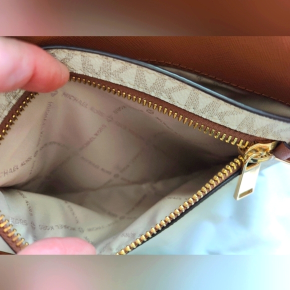 Michael Kors Purse - Picture 14 of 16